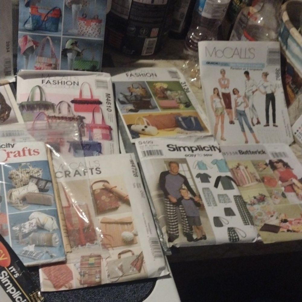 5 Lbs.Sewing Patterns - Picture 4 of 5